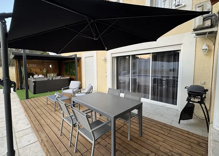 Cosy Avec Piscine Et Jacuzzi Prive شقة Poussan
